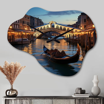 Italy Rialto Bridge Ponte II - Asymmetric Metal Wall Clock